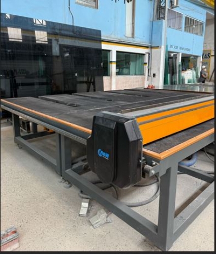 MESA DE CORTE AUTOMÁTICA A&E  